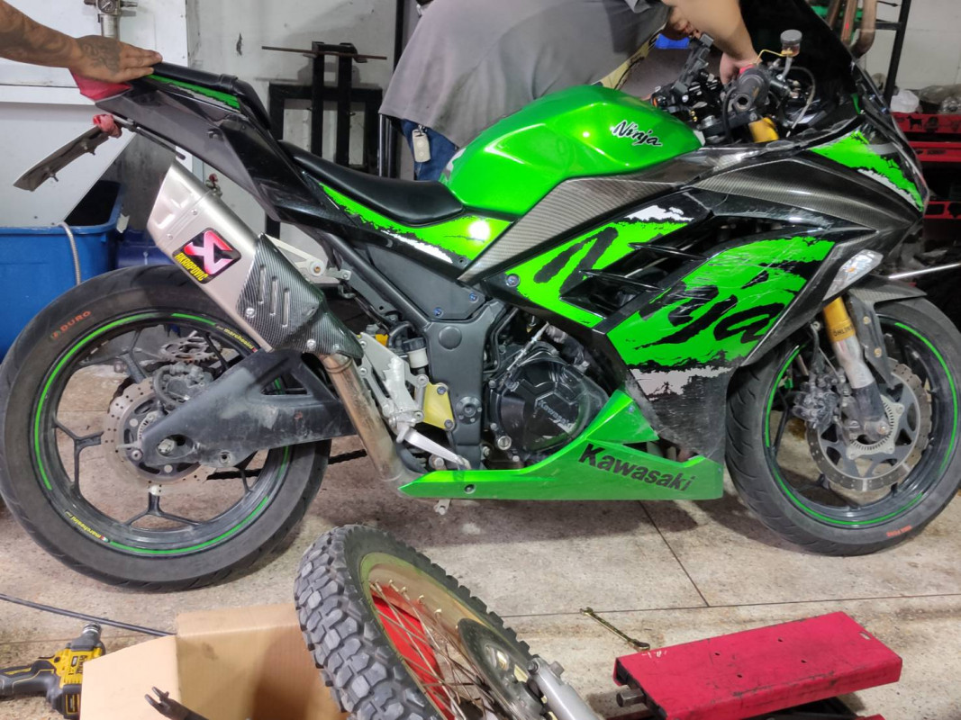 สายคลัทช์ Kawasaki Ninja 