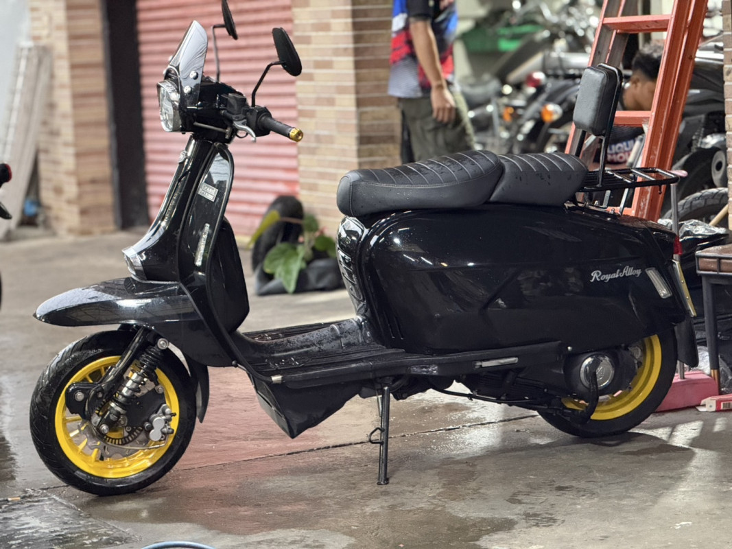 เปลี่ยนน้ำมันเฟืองท้าย Motul Scooter gear plus 80w-90 Royal Alloy GP 