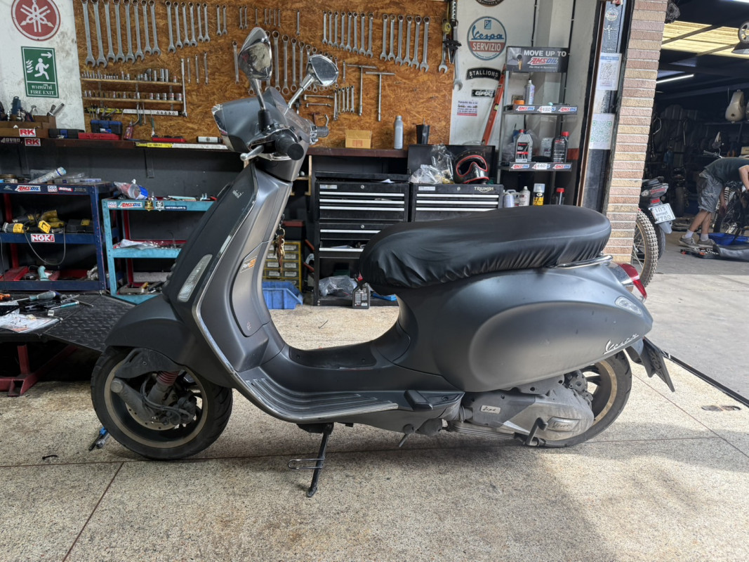 เปลี่ยนน้ำมันเฟืองท้าย Motul Scooter gear plus 80w-90 Vespa Sprint 150