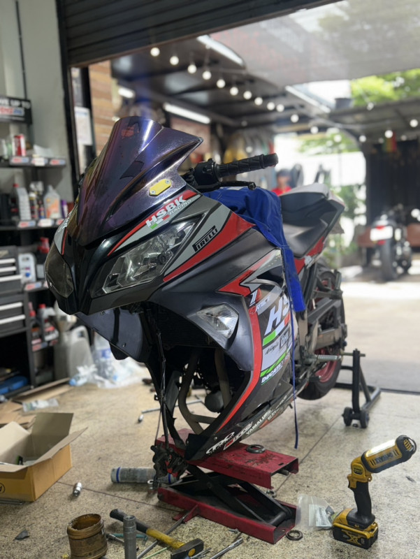 เซอร์วิสรถมอเตอร์ไซค์ Kawasaki Ninja 300