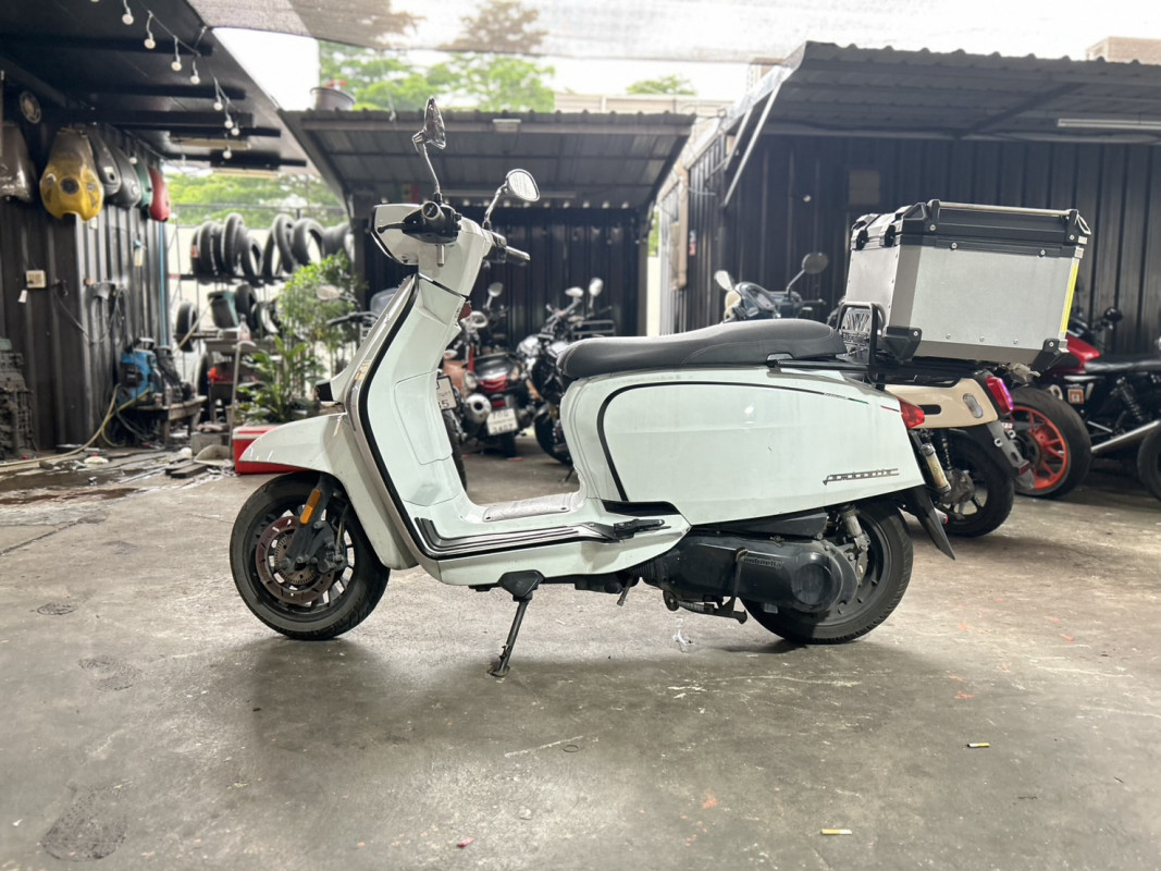 เปลี่ยนน้ำมันเครื่อง Liqui Moly 10-40w Street