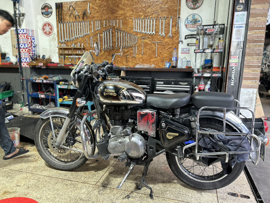 เซอร์วิสรถมอเตอร์ไซค์ Royal Enfield Classic 500