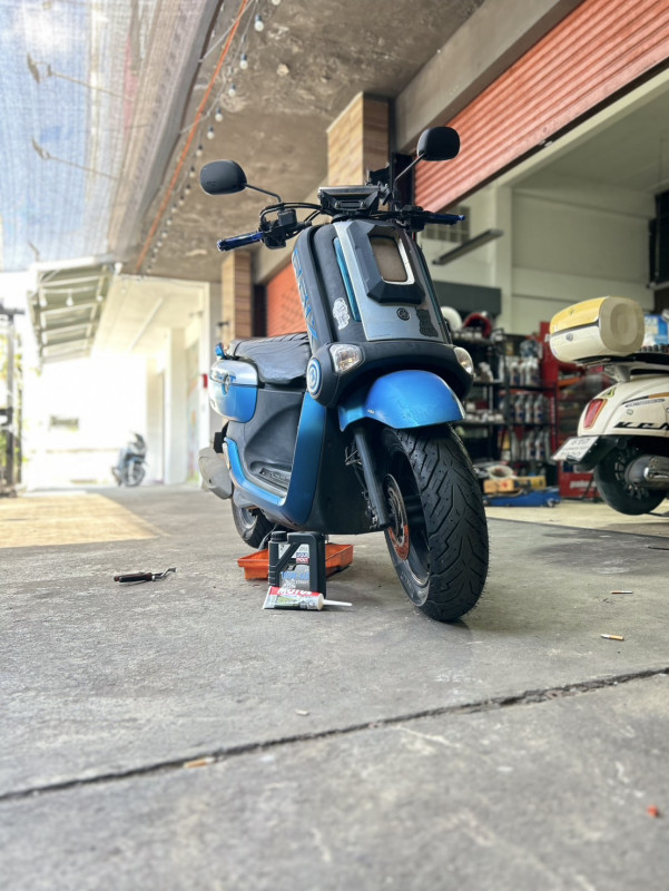 เปลี่ยนน้ำมันเฟืองท้าย Motul Scooter gear plus 80w-90