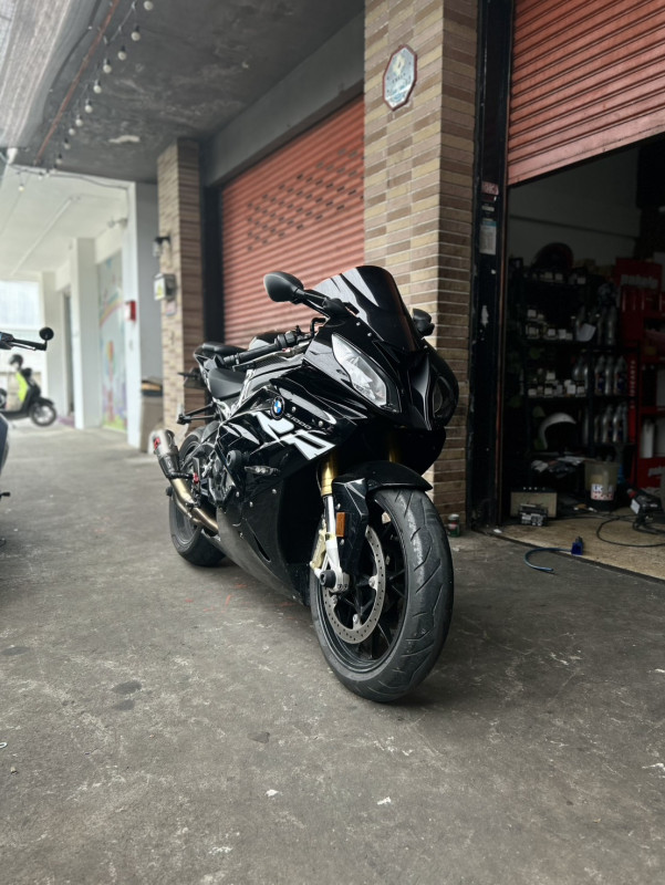 เปลี่ยนน้ำมันเครื่อง Motul 7100 15w-50