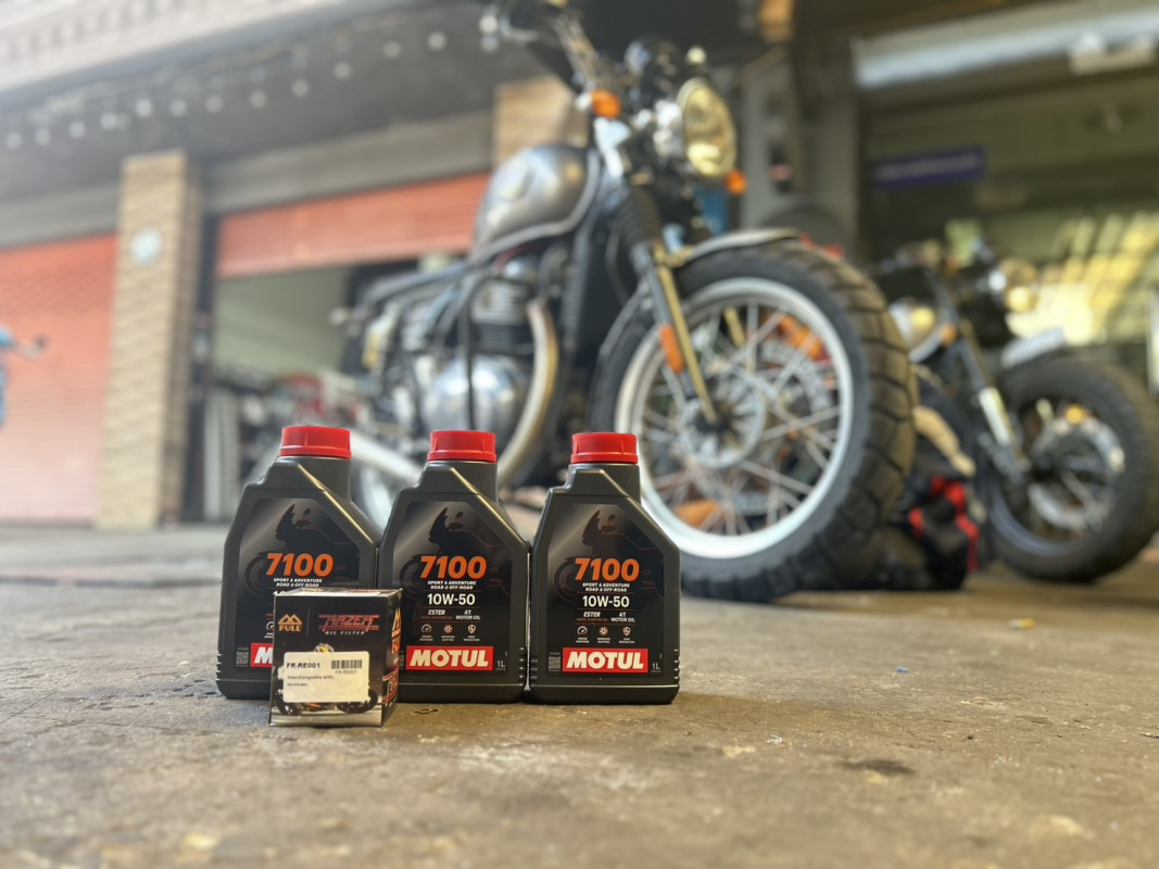เปลี่ยนน้ำมันเครื่อง Motul 7100 15w-50