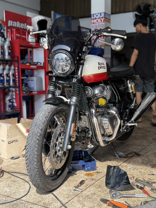 เซอร์วิสรถมอเตอร์ไซค์ Royal Enfield Interceptor 650