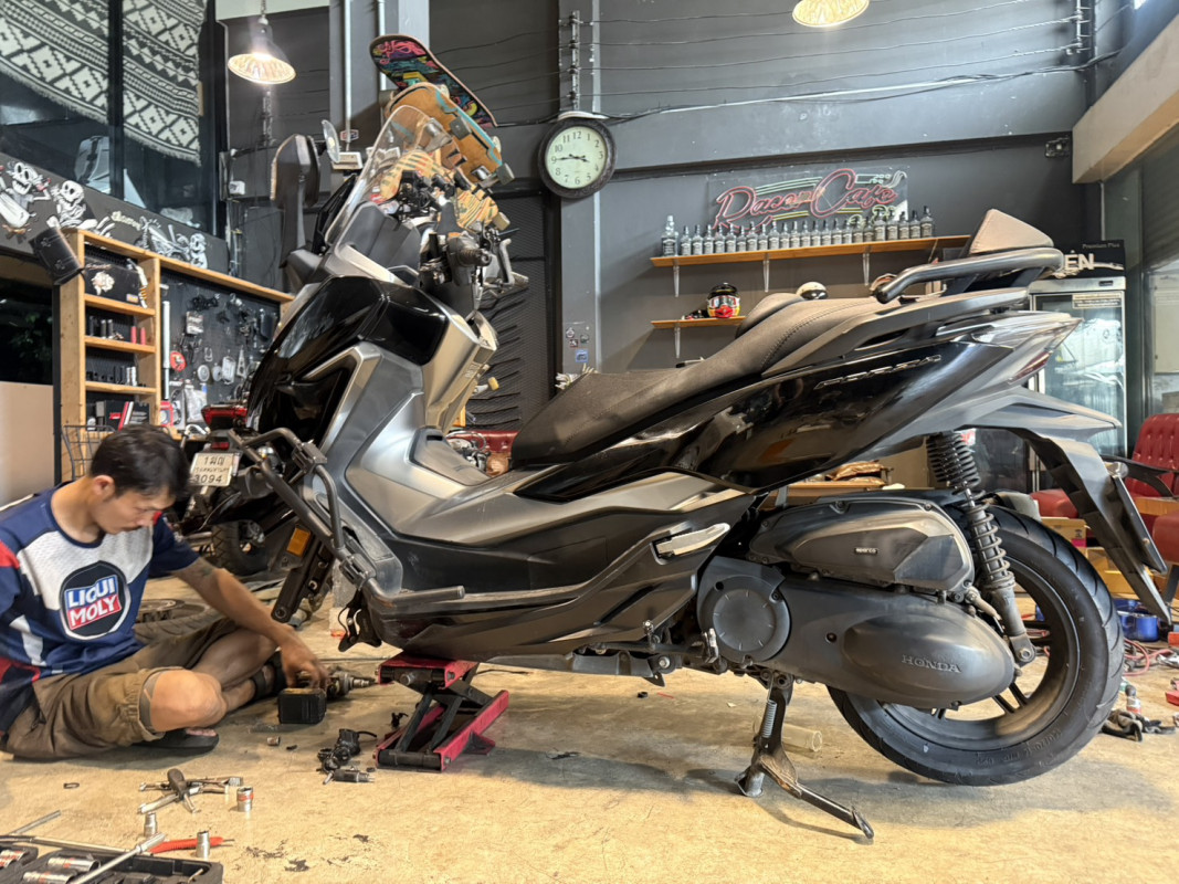 เปลี่ยนน้ำมันเฟืองท้าย Motul Scooter gear plus 80w-90