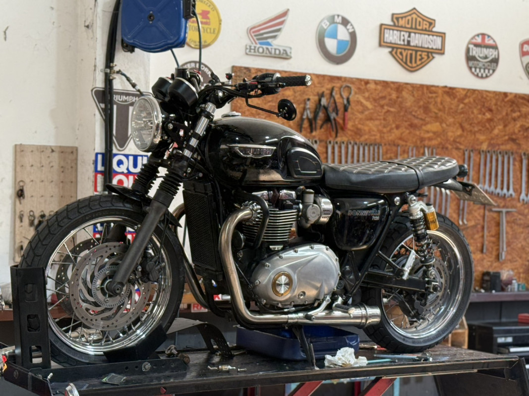 เซอร์วิสรถมอเตอร์ไซค์บิ๊กไบค์ Triumph Bonneville T120